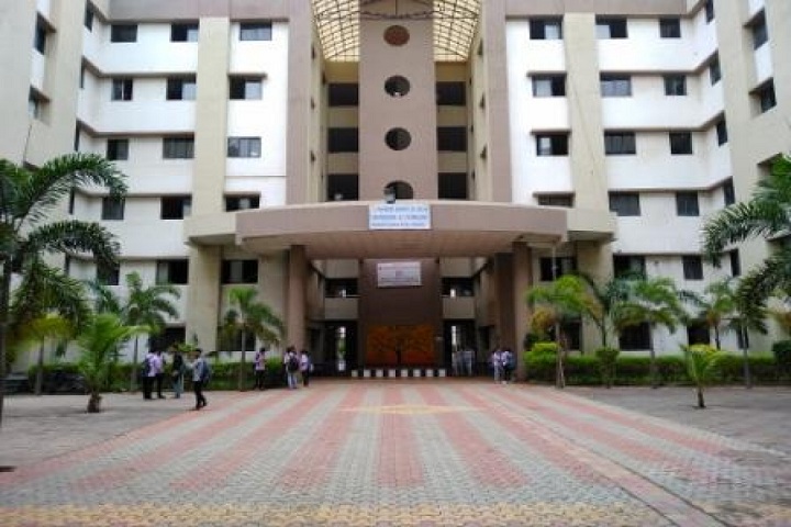 https://cache.careers360.mobi/media/colleges/social-media/media-gallery/2308/2018/10/8/Campus of Mahavir Swami College of Engineering and Technology Surat_Campus View.jpg
